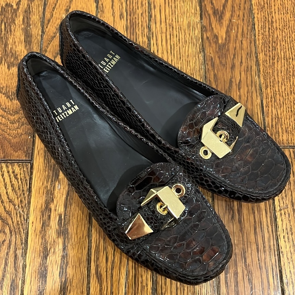 STUART WEITZMAN Crocodile Patent Leather Gold Mary Jane Buckle Loafers Size 7M - Picture 2 of 12